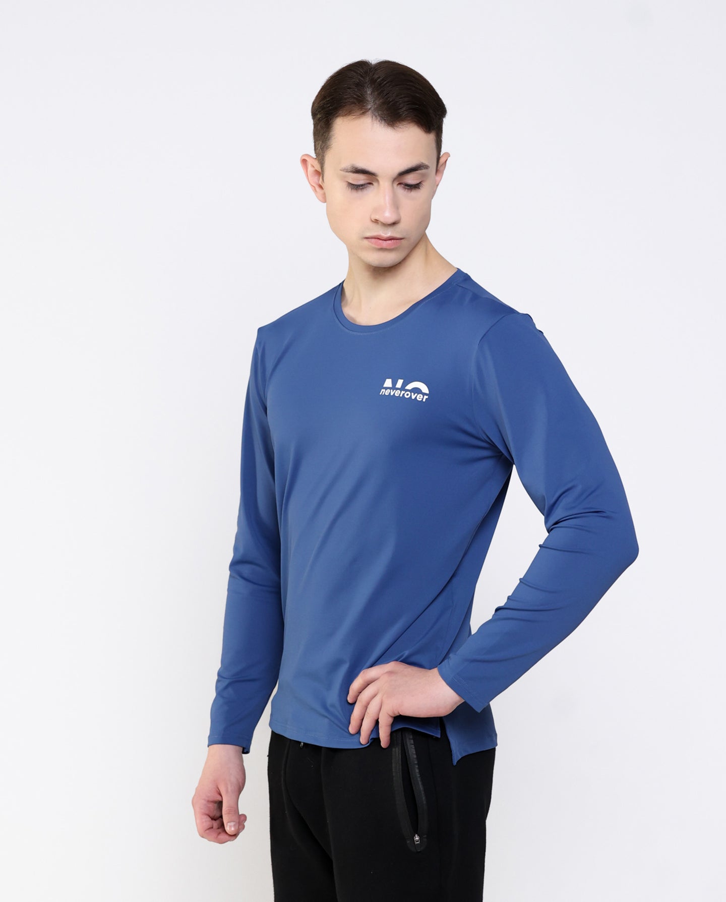 Men's Essential Long Sleeve T-shirt - Neverover Activewear