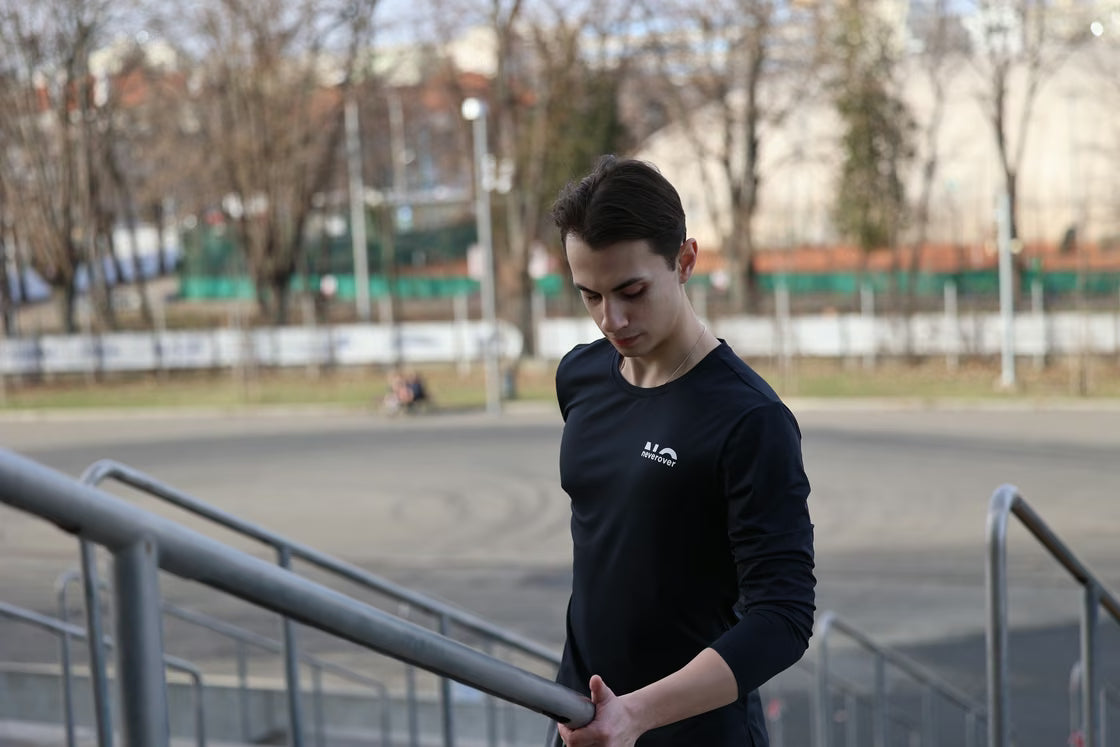 Neverover athlete training outdoors